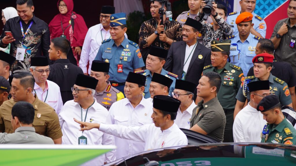 Panglima TNI Mendampingi Presiden RI Pada Rakernas LDII