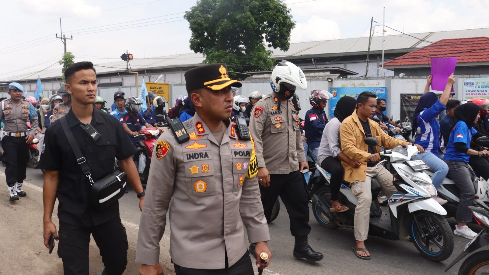 Polres Majalengka Terus Kawal Aksi Unjuk Rasa Elemen Buruh untuk Menjaga Kondusifitas