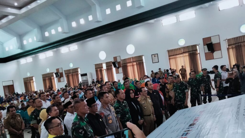 KASAD Agus Subiyanto Hadiri Deklarasi Pemilu Damai Provinsi Jawa Barat di Ciamis : Kuatkan Netralitas TNI