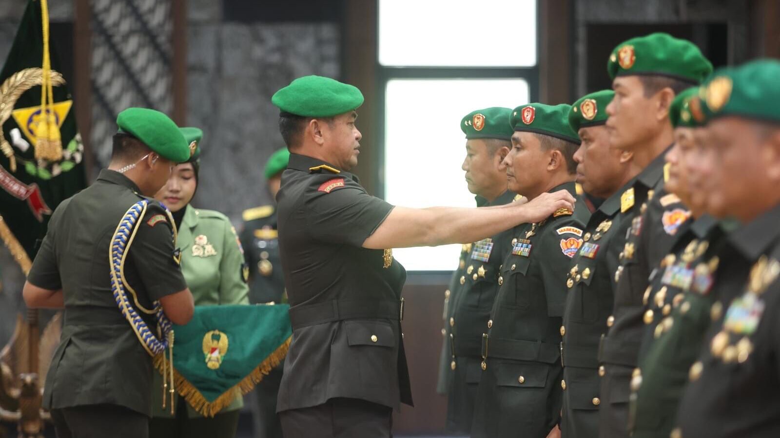 Kepala Staf Angkatan Darat (Kasad) Pimpin Sertijab, Mantan Danpaspampres Jabat Pangdam V/Brawijaya