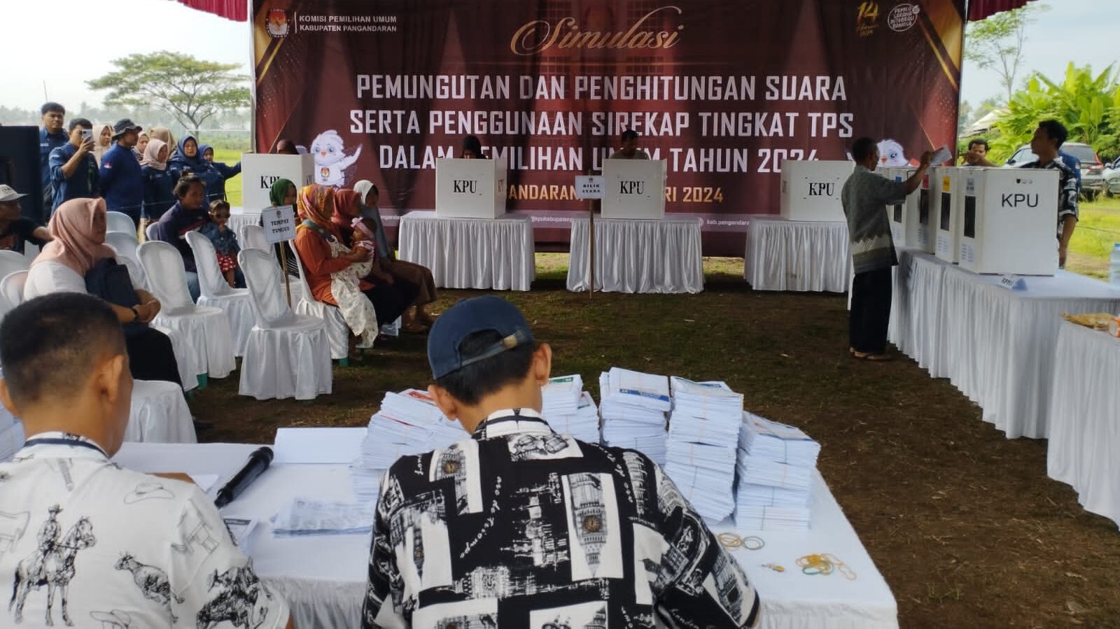 Simulasi pemungutan Dan Penghitungan Suara Di Gelar KPU Kabupaten Pangandaran
