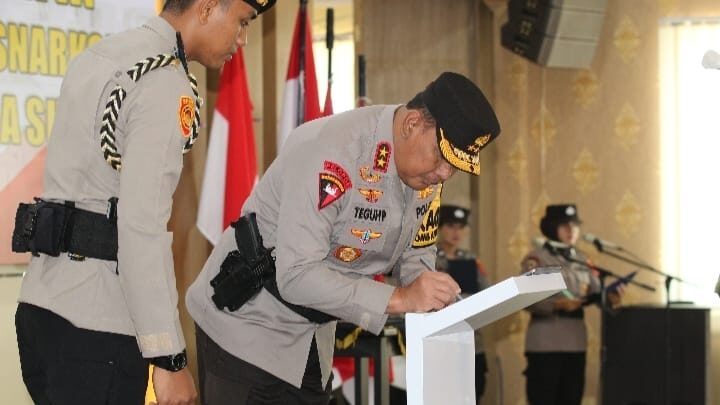 Mutasi Lima Pejabat Utama Polda Sultra, Kapolda Pimpin Sertijab di Aula Dachara