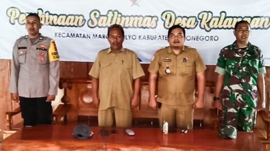 Babinsa Posramil Margomulyo Bojonegoro Berikan Pelatihan PBB Linmas Desa Kalangan