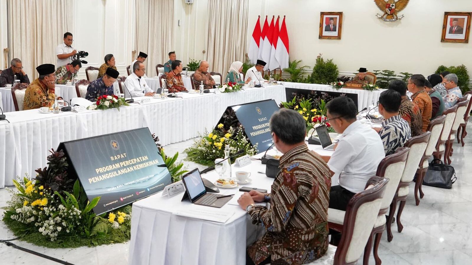 Wapres KH, Ma’ruf Amin Pimpin Rapat Menteri Tentang Perkembangan Pelaksanaan Percepatan Penanggulangan Kemiskinan