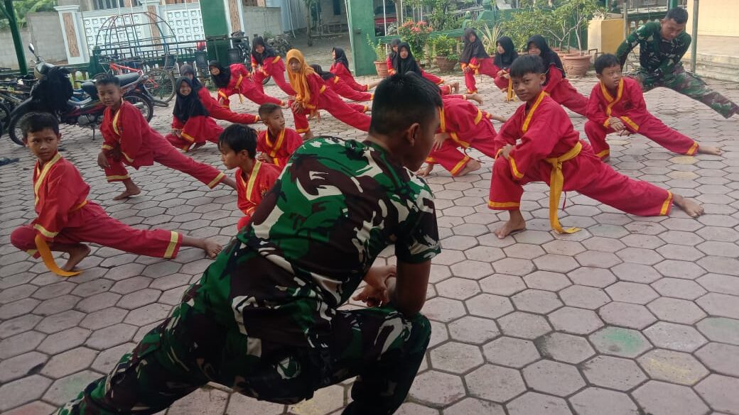 Satgas TMMD Latihan Pencak Silat di Desa Jabung Sragen