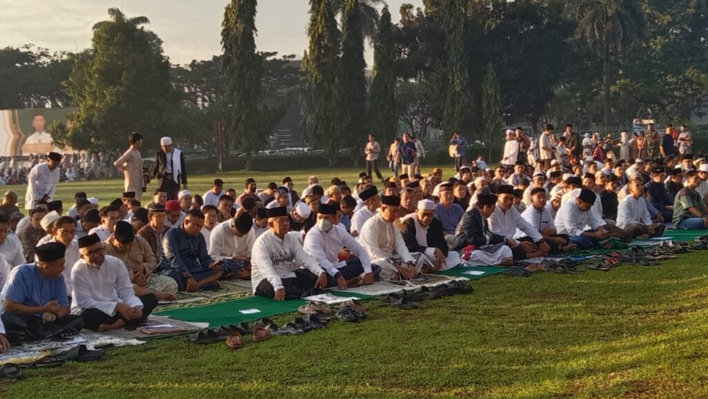 Dandim 0621/Kab Bogor Melaksanakan Sholat Idul Fitri di Lapangan Tegar Beriman Kab Bogor