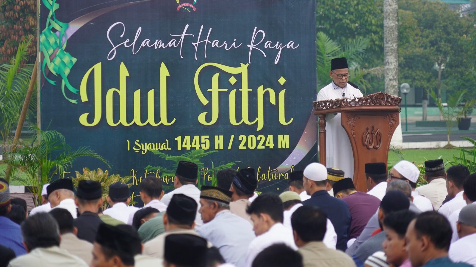 Sholat Idul Fitri di Lapangan Makorem 071 Wijayakusuma : Simbol Kerukunan Antar Umat Beragama dalam FKUB