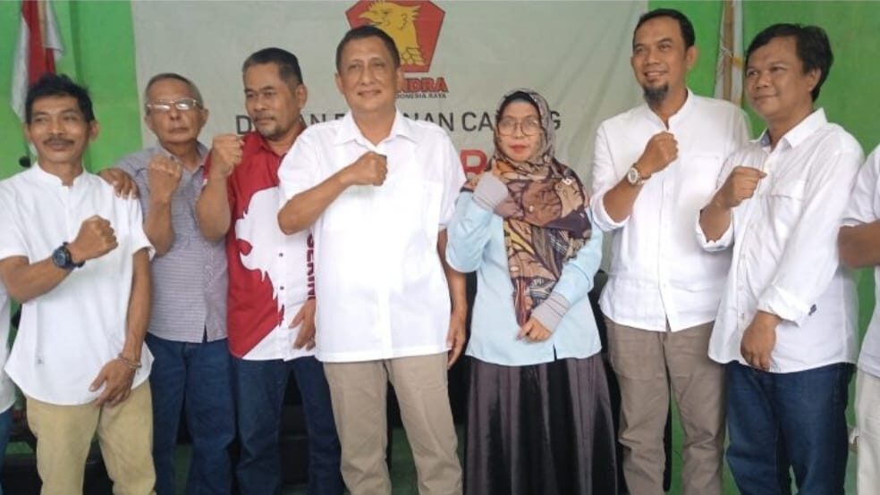 H Ujang Endin Indrawan Serahkan Berkas Pendaftaran Bacalon Bupati Pangandaran Ke DPC Partai Gerindra