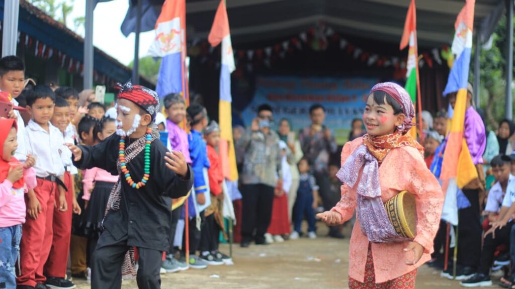 Otong Kurnia Komite SDN 1 Mulyasari Jatinagara Sukseskan Acara Pelepasan dan Kenaikan Kelas Siswa-Siswi Tahun Ajaran 2023/2024