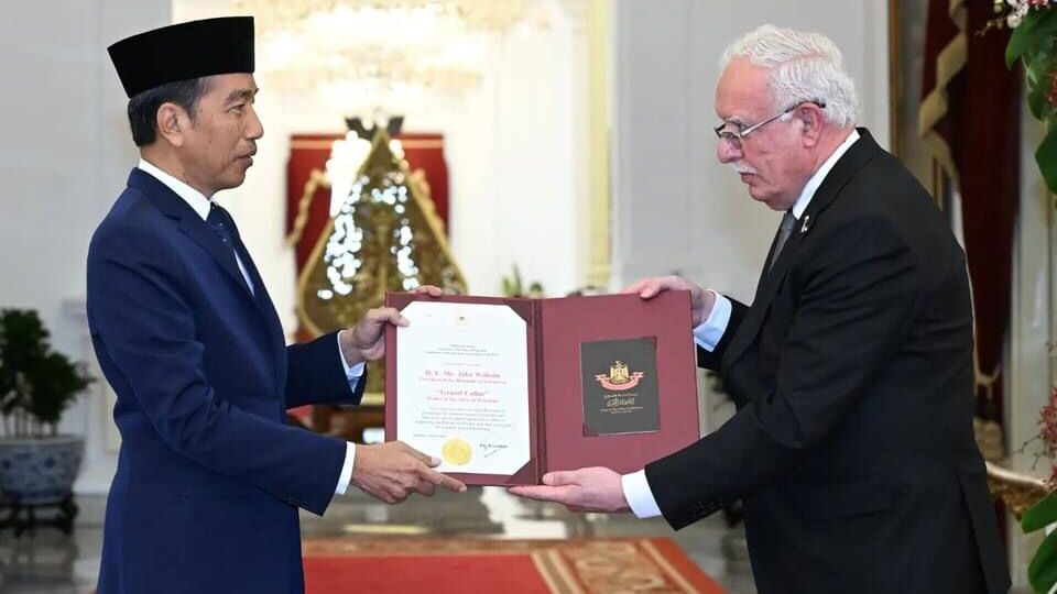 Presiden Joko Widodo menerima penghargaan Tertinggi dari Pemerintah Palestina, "Grand Collar Order of the State of Palestine"