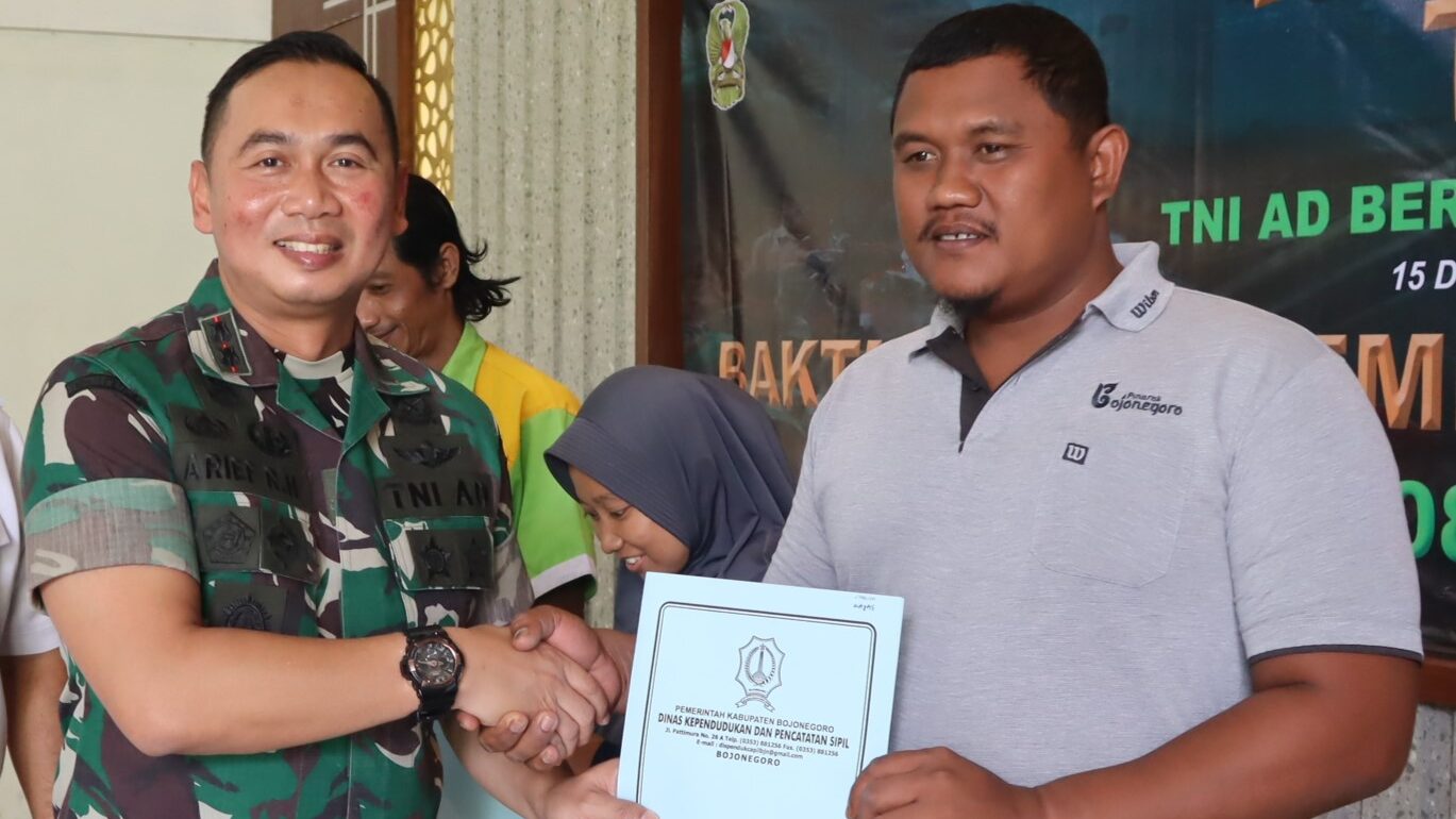 Giat Kodim Bojonegoro Gelar Baksos, Pembuatan Akte Kelahiran Gratis Dalam Memperingati Hari Juang TNI AD